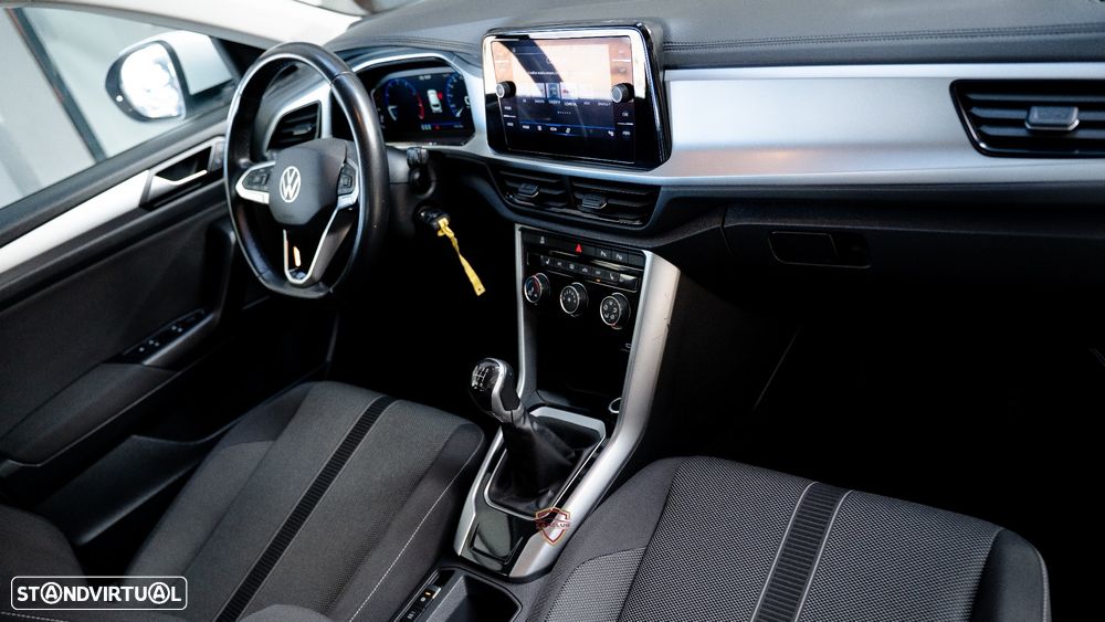 VW T-Roc 1.0 TSI Life - 23