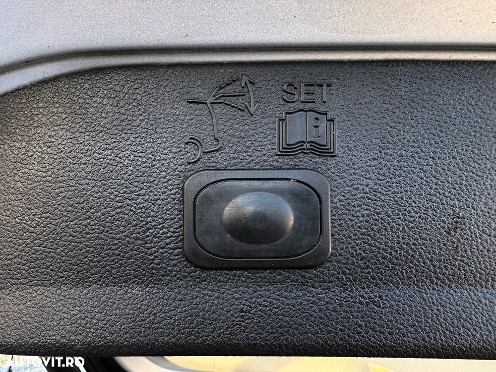 Ford Kuga 2.0 TDCi 4x4 Aut. Titanium - 31