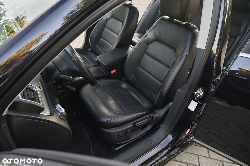 Volkswagen Passat - 26