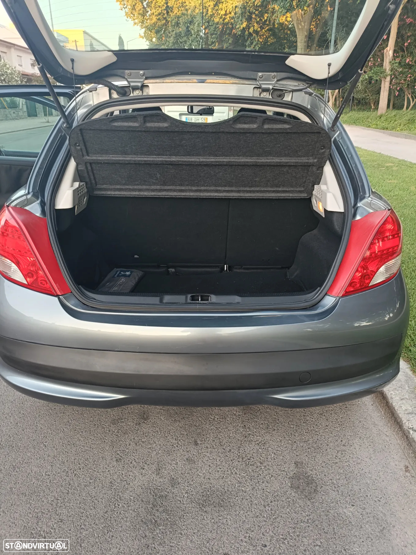 Peugeot 207 - 14