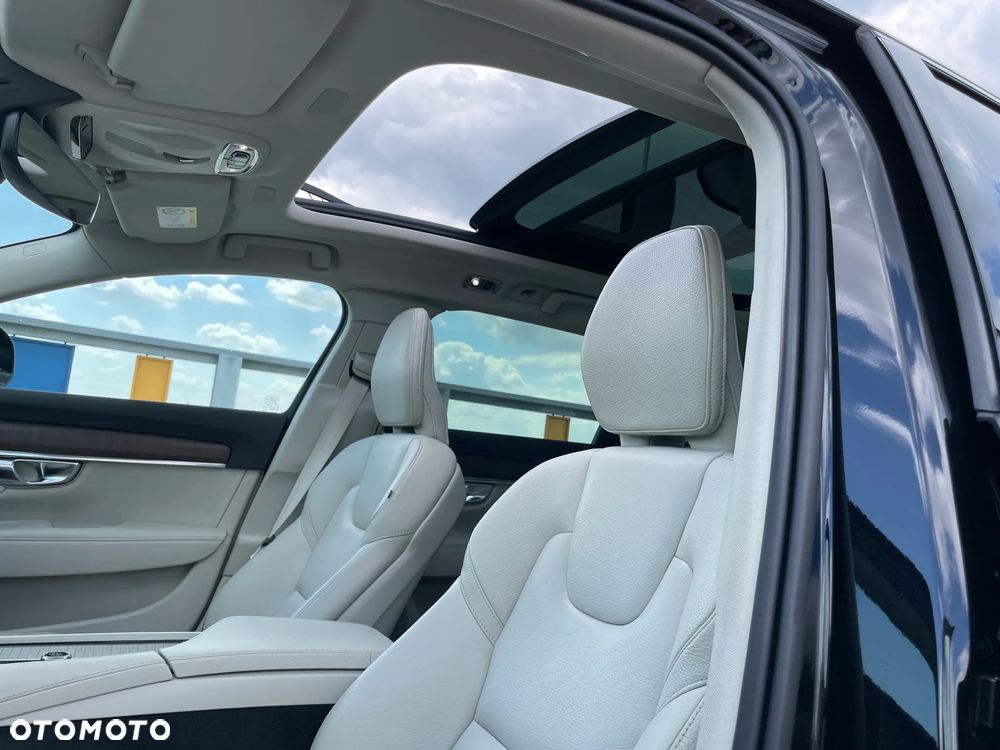 Volvo V90 Cross Country B5 D AWD Pro - 28
