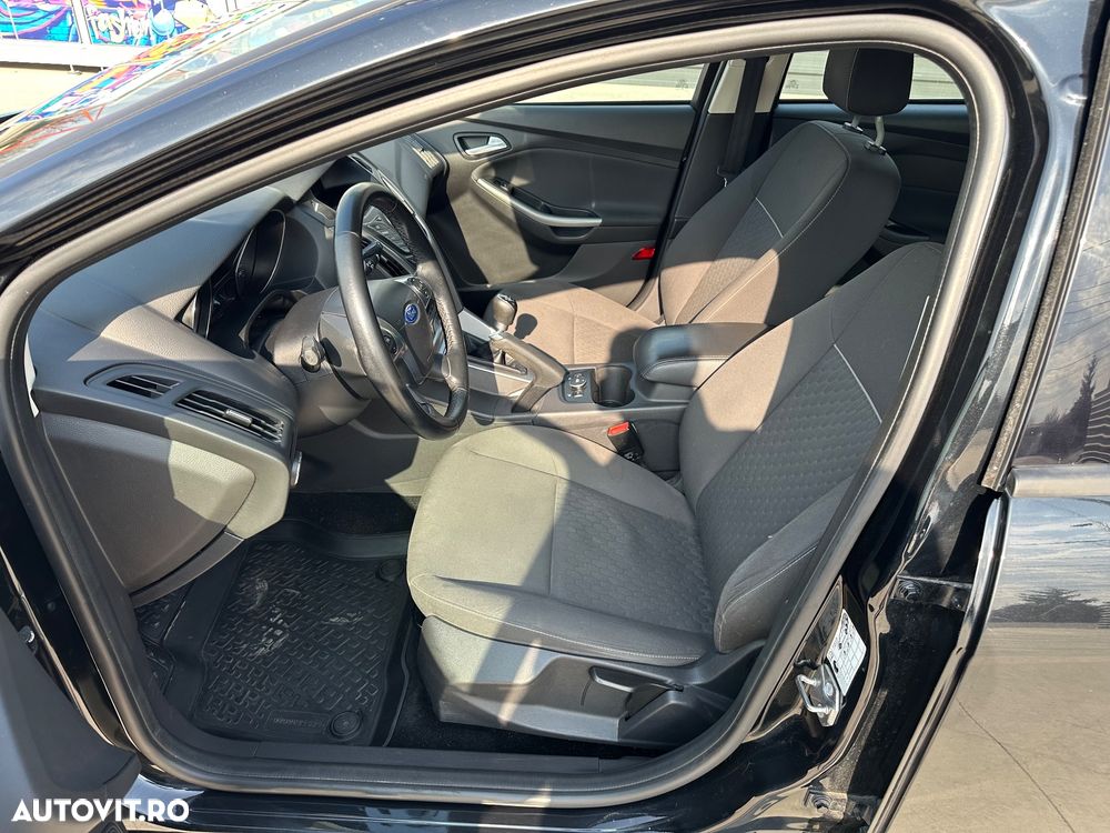 Ford Focus - 12