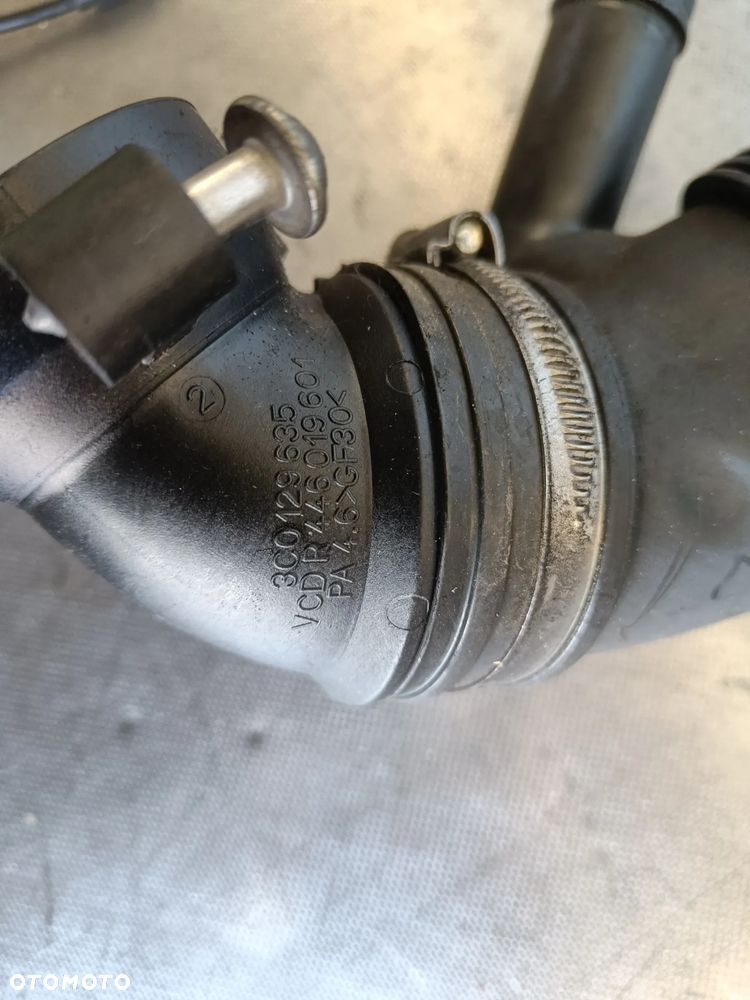 Rura dolot powietrza turbiny 2.0 TDI Skoda Superb 2 Octavia Seat VW Passat Tiguan Audi 3C0129635 - 4