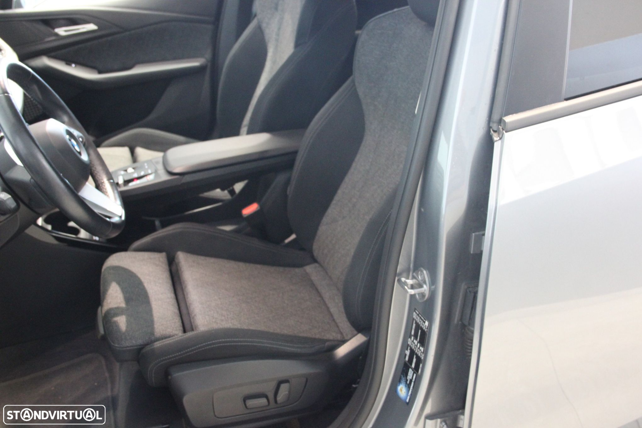 BMW 218 Active Tourer d Line Luxury Auto - 9