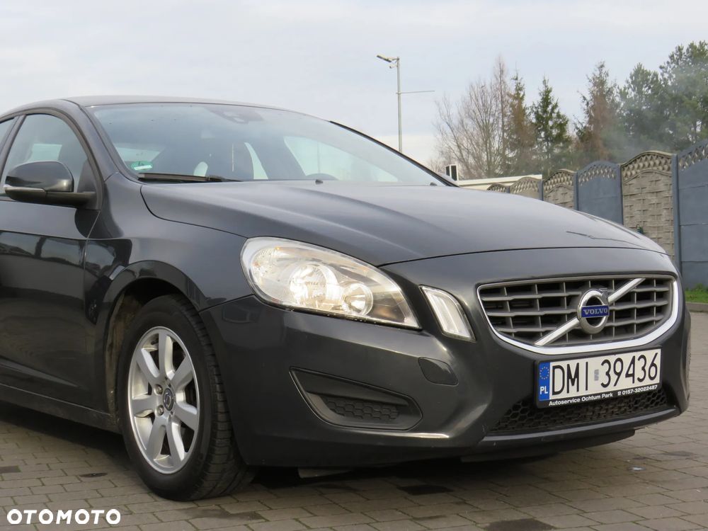 Volvo S60 D4 Edition - 9