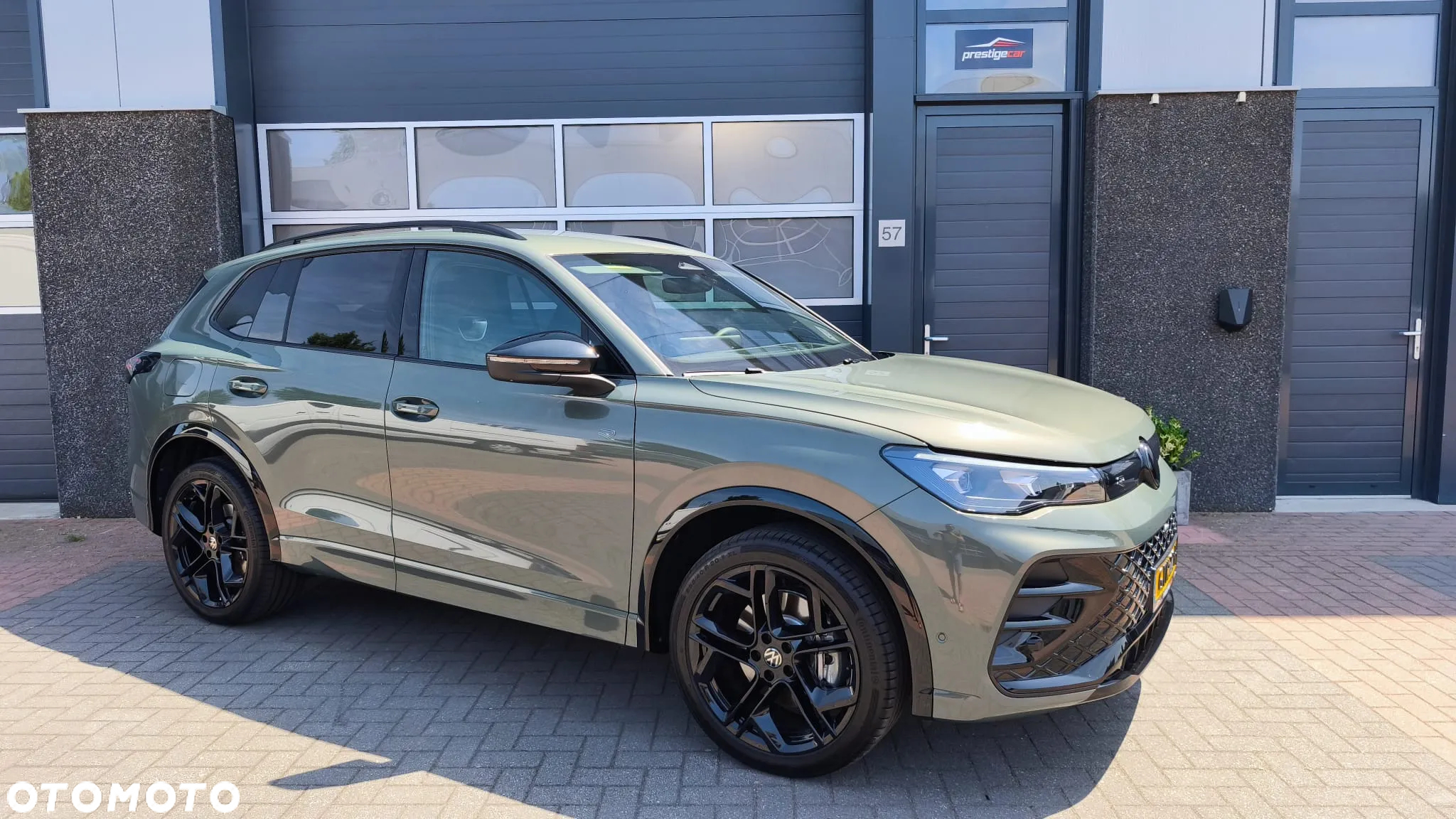 Volkswagen Tiguan 1.5 eTSI OPF DSG R-Line - 11