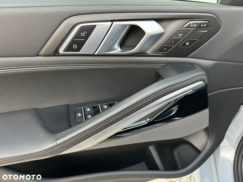 BMW X6 xDrive40i mHEV sport - 25