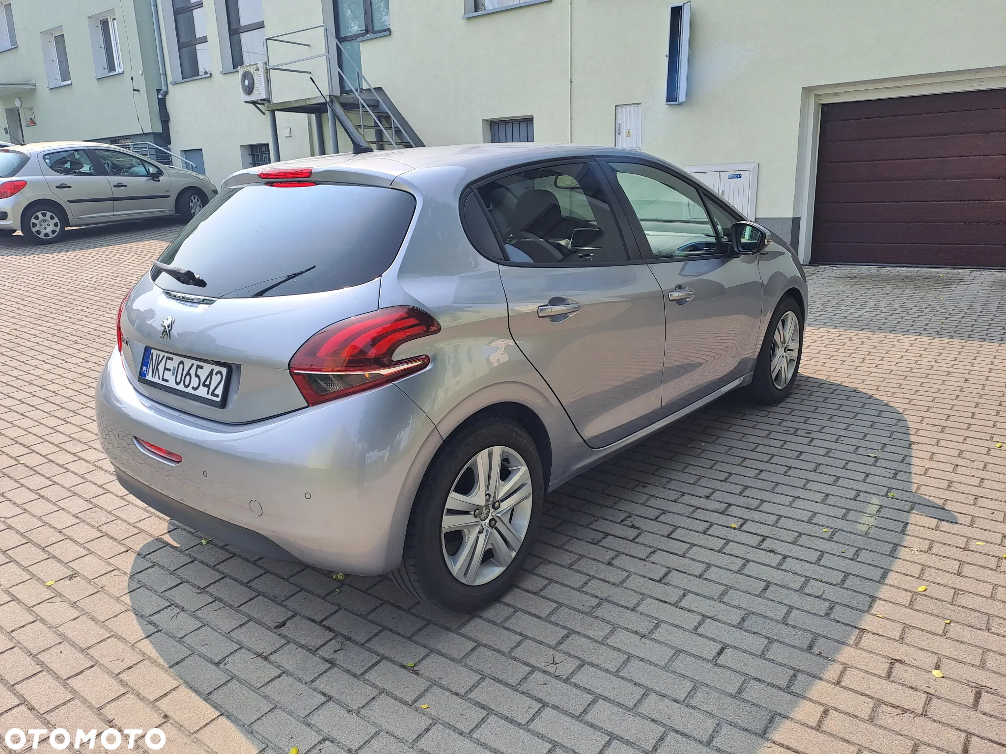 Peugeot 208 - 14