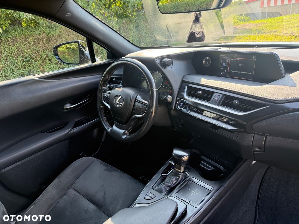 Lexus UX 250h Elegance 2WD - 17