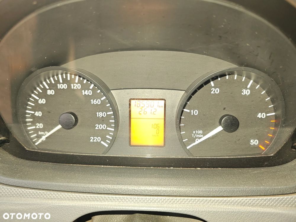 Mercedes-Benz Vito - 21