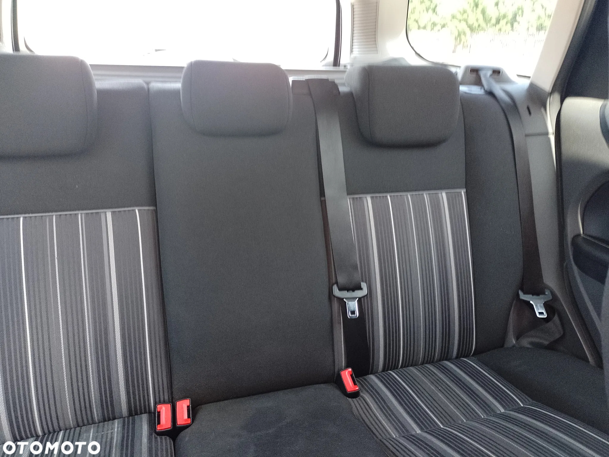 Ford Focus 1.6 Ambiente - 13