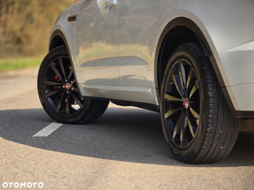 Jaguar E-Pace P200 AWD R-Dynamic - 37