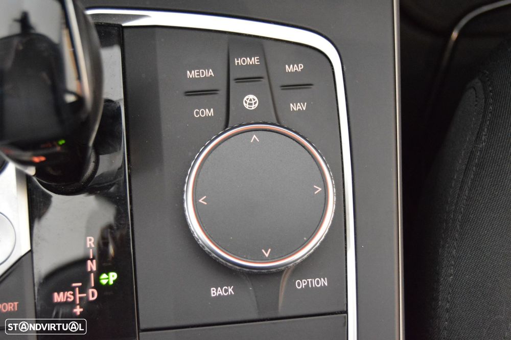 BMW 116 d Aut. Advantage - 47