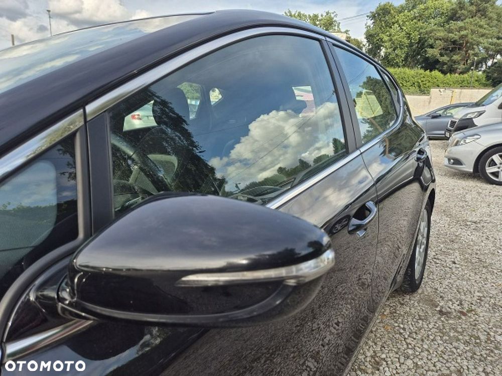 Kia Ceed - 10