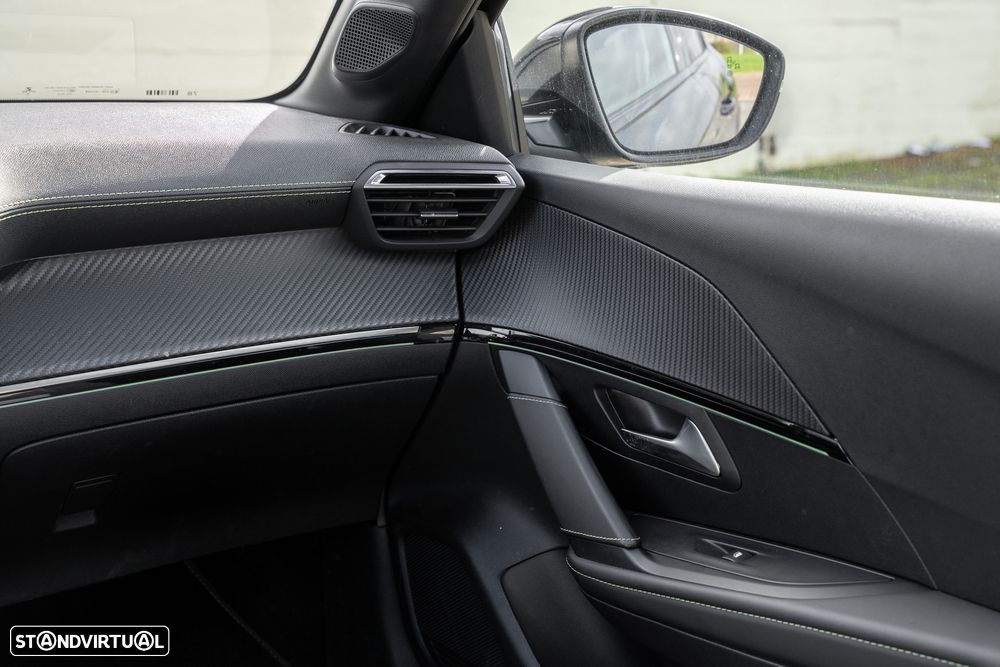 Peugeot e-208 GT - 27