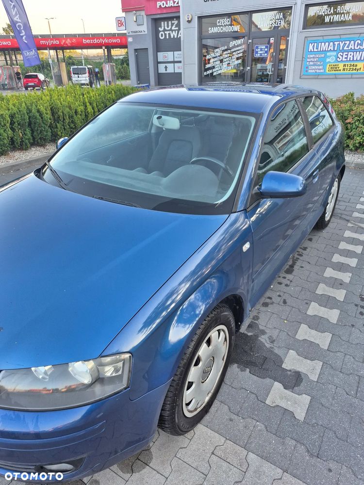 Audi A3 3-drzwiowe 1.6 FSI Ambiente - 2