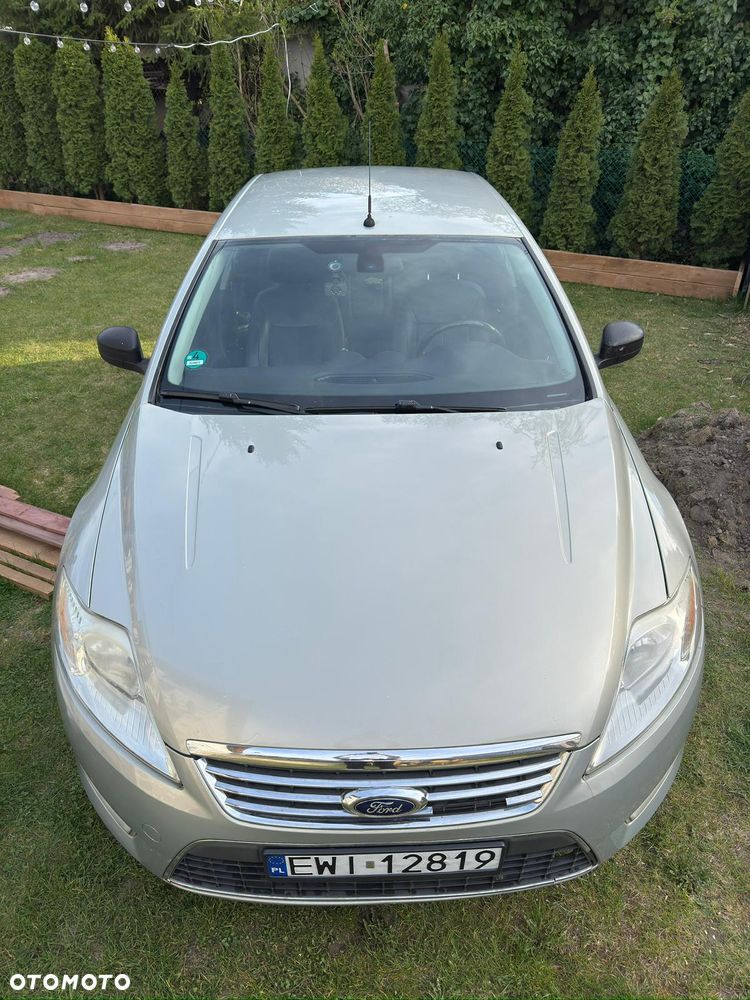 Ford Mondeo 2.3 Ghia - 8