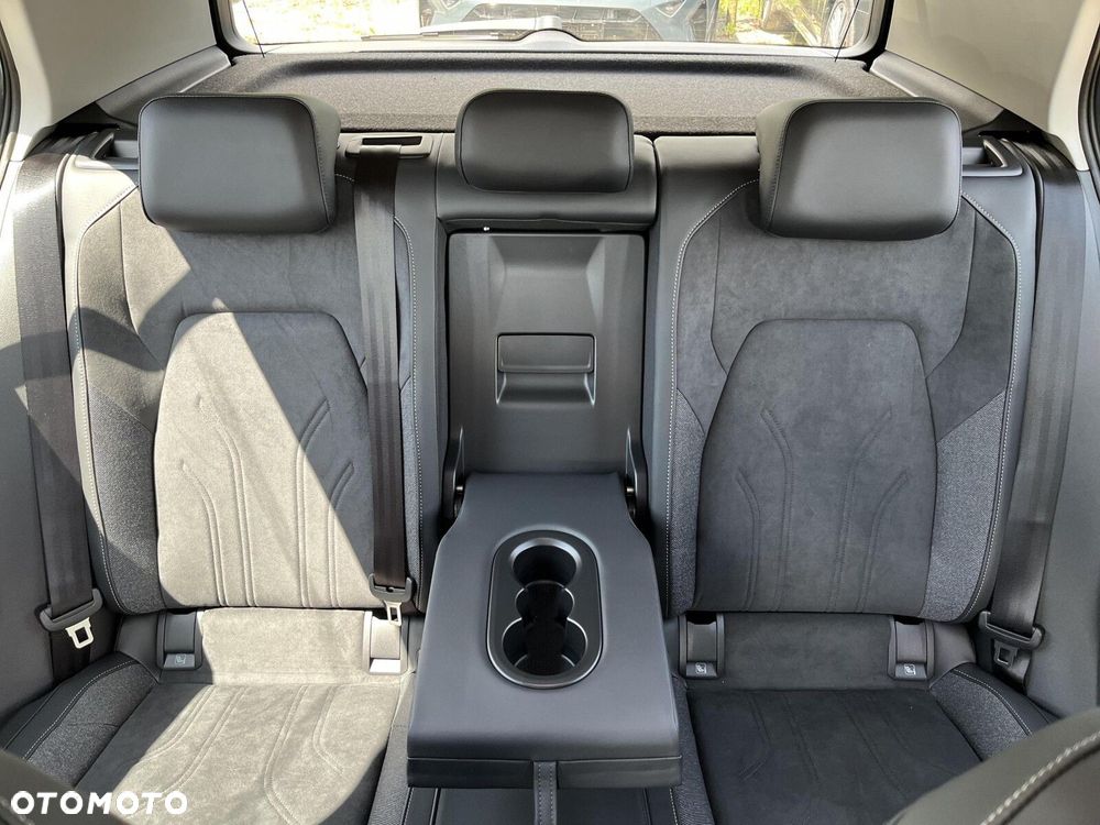 Volkswagen Golf - 31