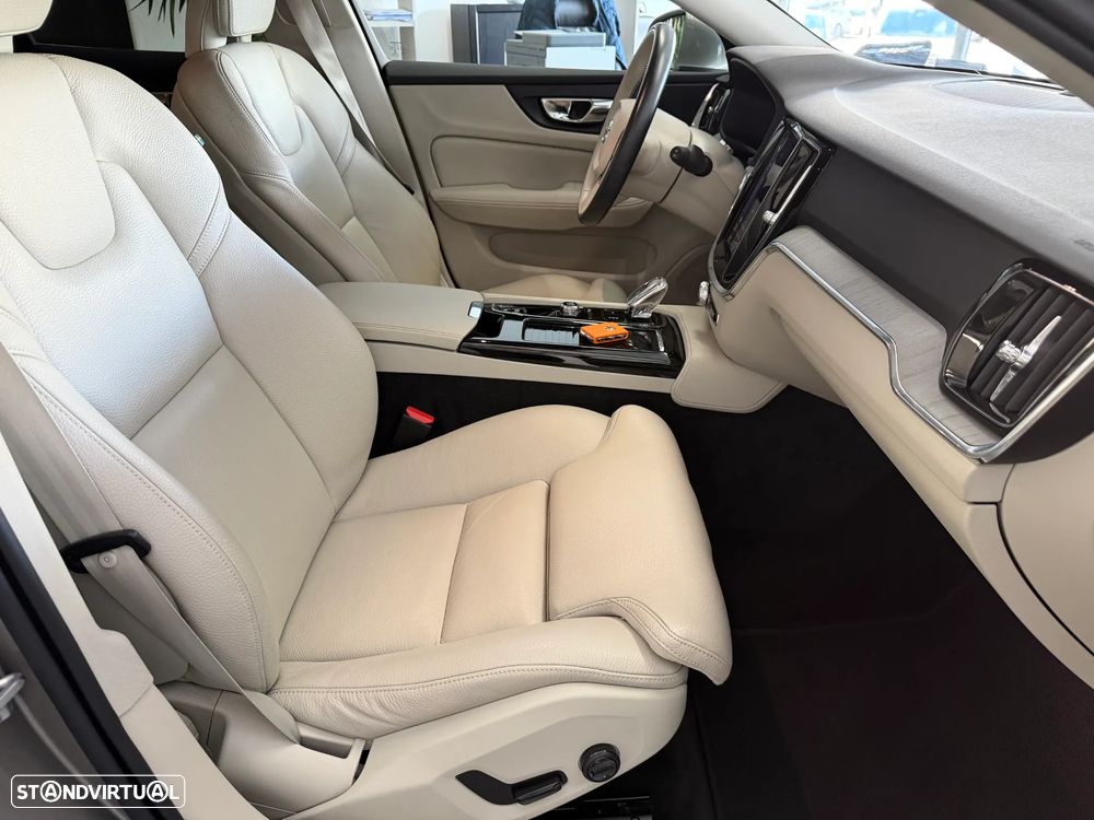 Volvo V60 2.0 T6 AWD TE Inscription - 33
