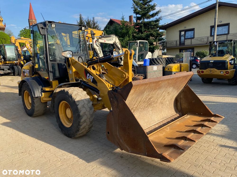 Caterpillar CAT 908H2, 6200 MTH, ŁYŻKA OTWIERANA + WIDŁY, z NIEMIEC, - 9