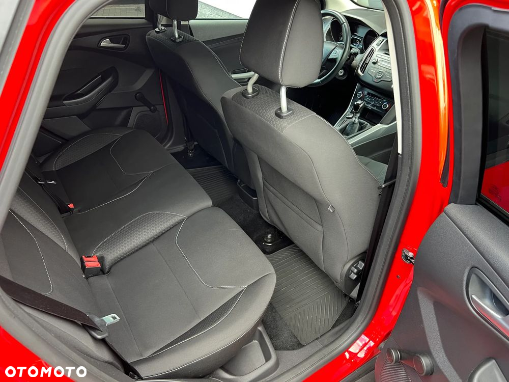 Ford Focus 1.5 TDCi Red Edition - 25