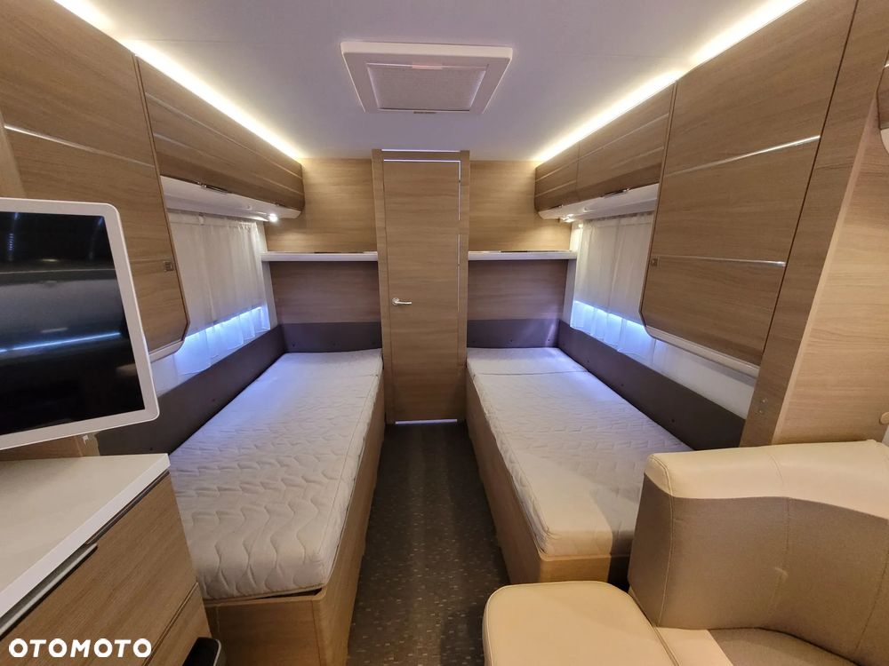 Adria Adora 613HT, mover, przedsionek - 5