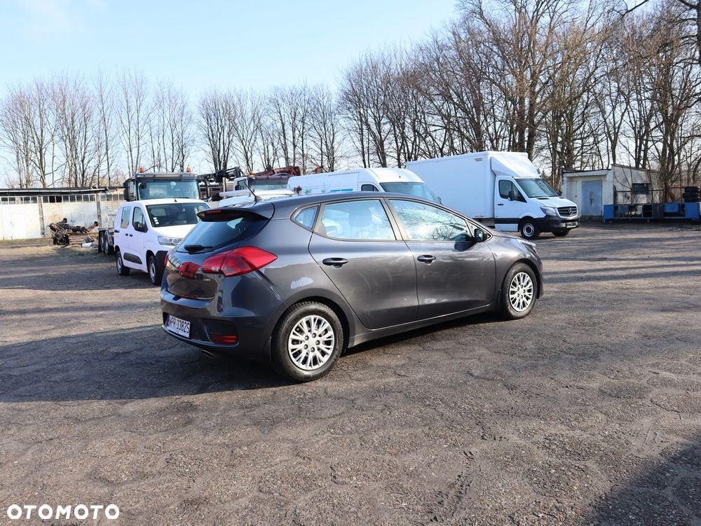 Kia Ceed 1.6 CRDi M - 5