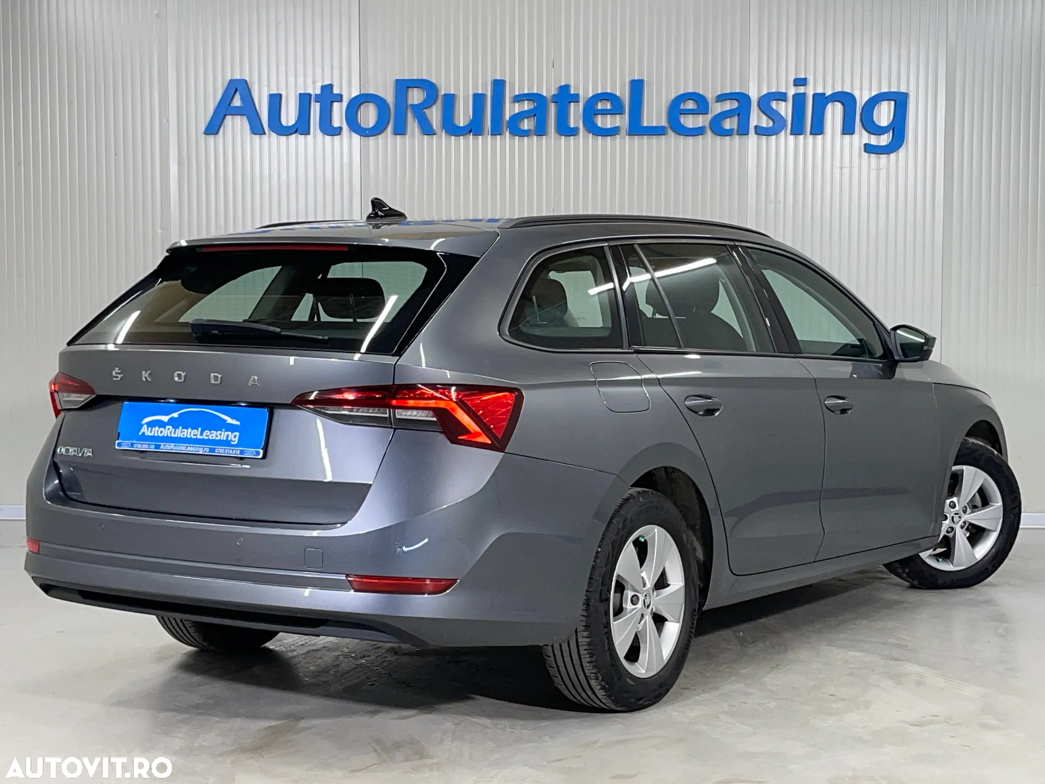 Skoda Octavia Combi 2.0 TDI DSG Style - 3