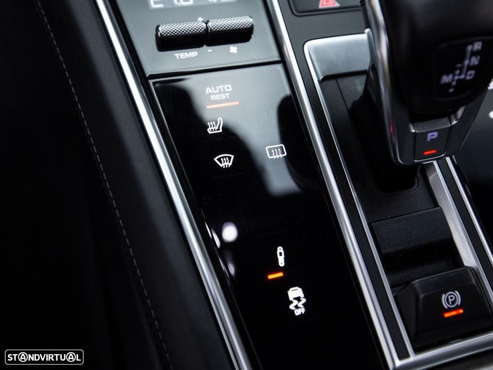 Porsche Panamera 4 S - 27