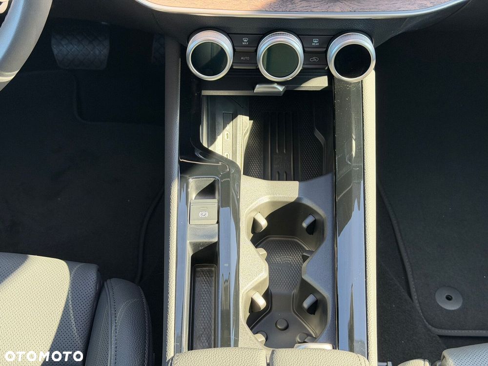 Skoda Superb 2.0 TSI L&K DSG - 16