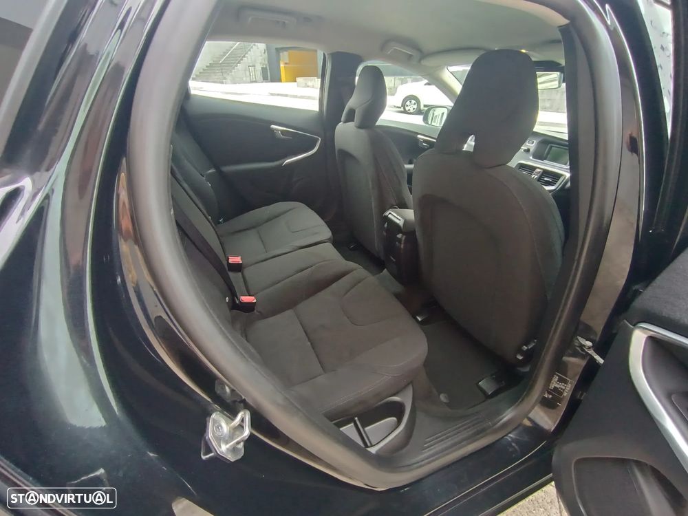 Volvo V40 1.6 D2 Momentum - 20