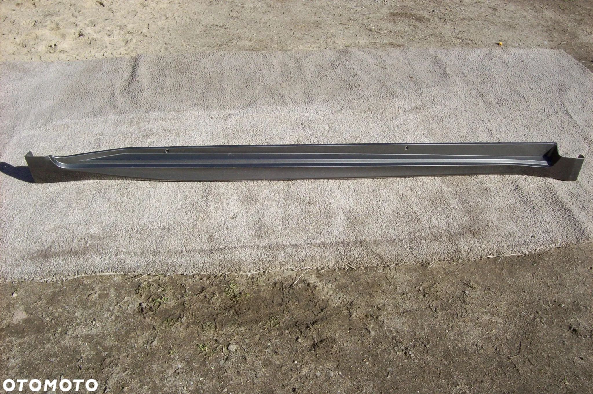 LISTWA PROGOWA PRAWA TOYOTA AVENSIS T-27 T-29 - 1