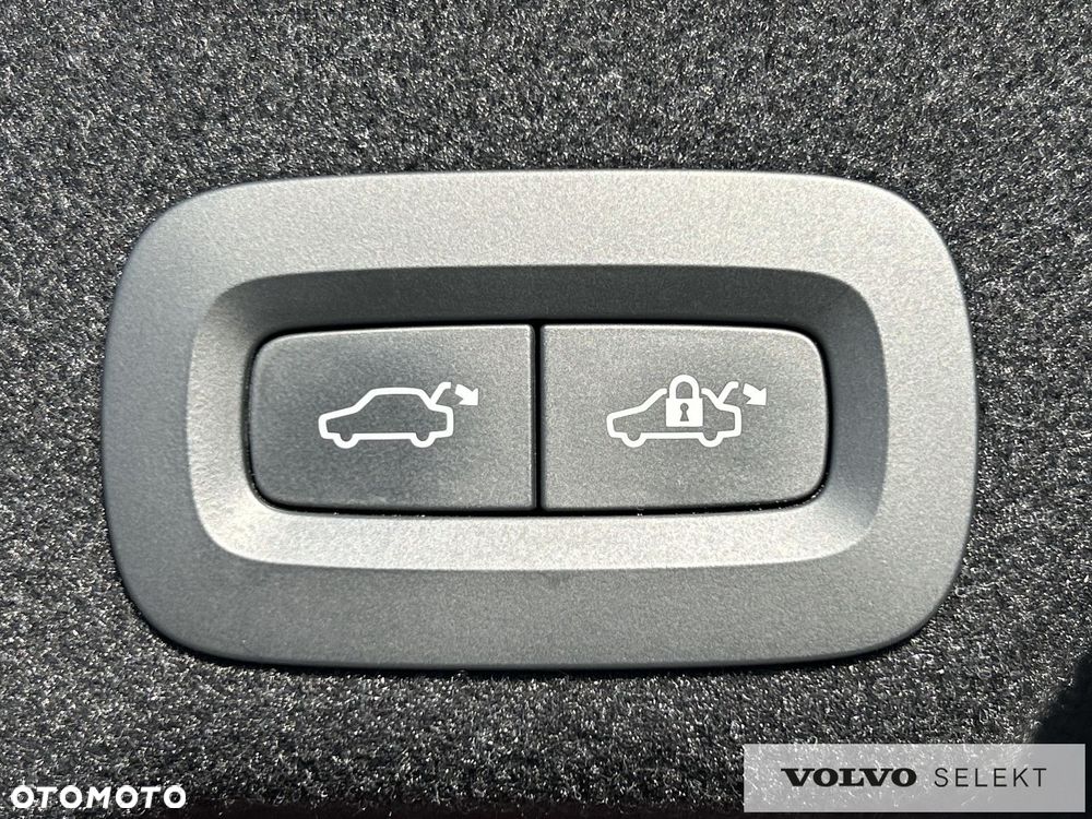 Volvo S90 - 34