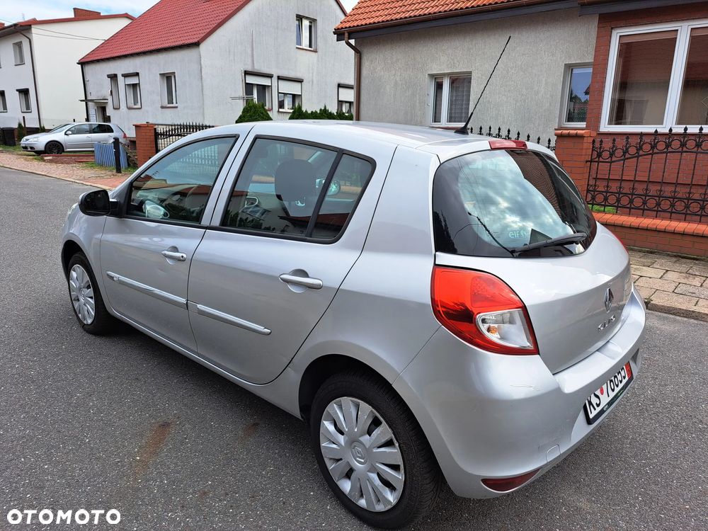 Renault Clio - 7