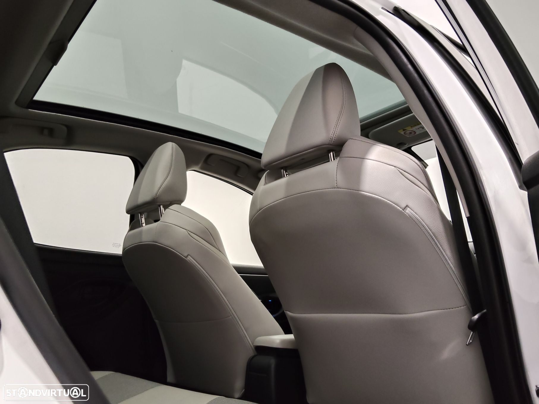 Toyota Yaris 1.5 HDF Luxury - 26