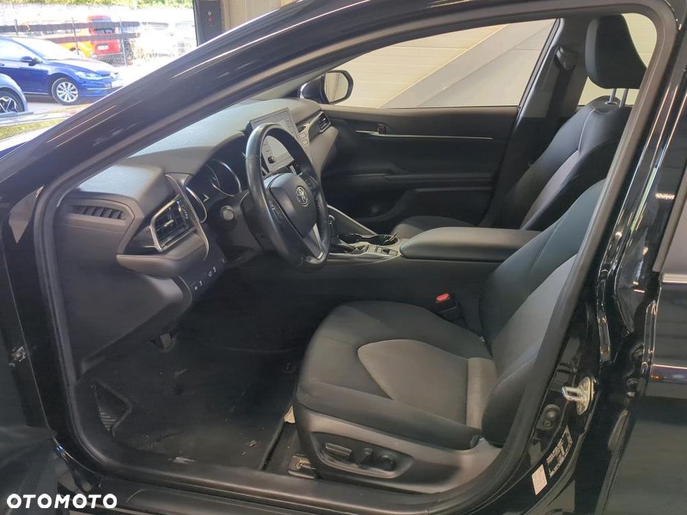 Toyota Camry - 7