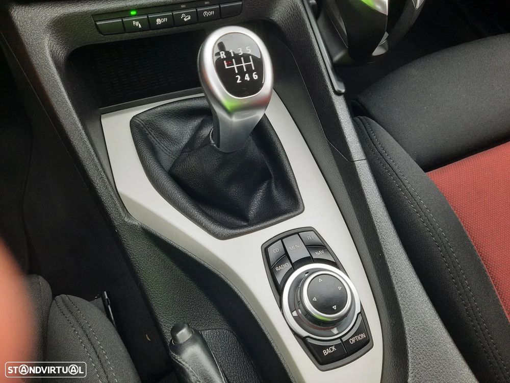 BMW X1 18 d xDrive Line Sport - 47