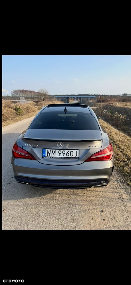 Mercedes-Benz CLA 220 4-Matic AMG Line - 6