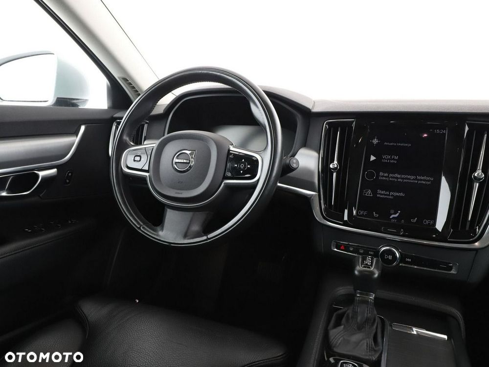 Volvo V90 D3 Momentum Pro - 17