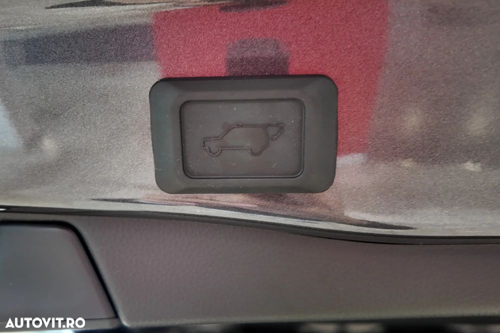 Toyota RAV4 2.5 Hybrid VVT-iE 4x4 Luxury - 11
