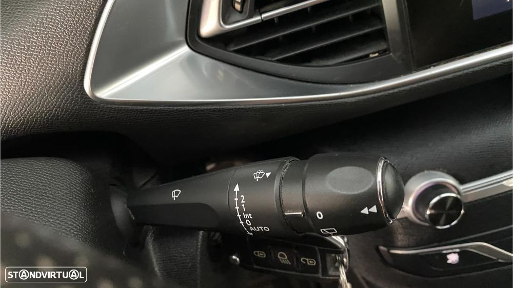 Peugeot 308 SW BlueHDi 100 Stop & Start Active - 37