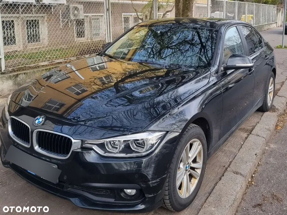 BMW Seria 3 318i - 1