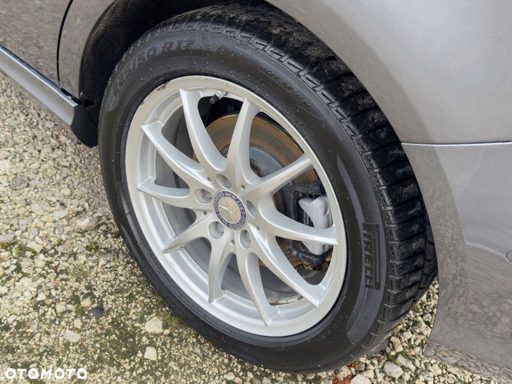 Mercedes-Benz Klasa B 220 4-Matic AMG Line - 12