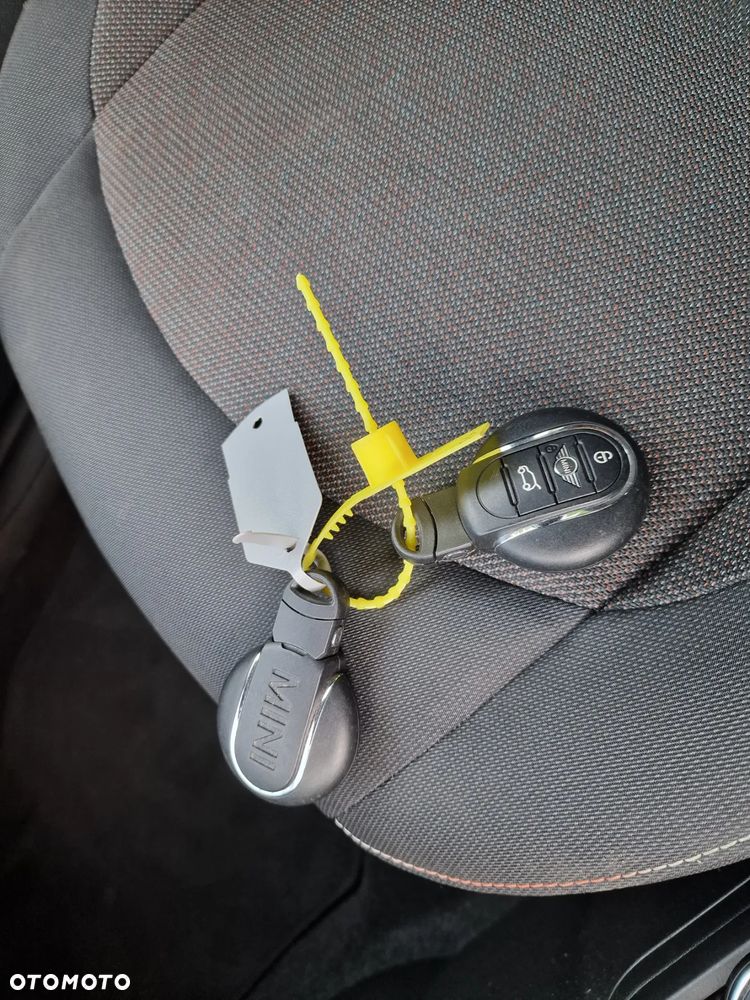 MINI ONE Essential Trim - 27