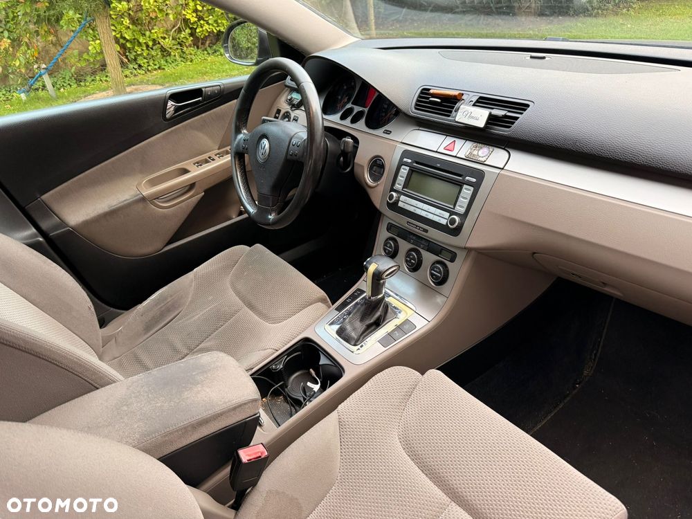 Volkswagen Passat 2.0 TDI Comfortline DSG - 6