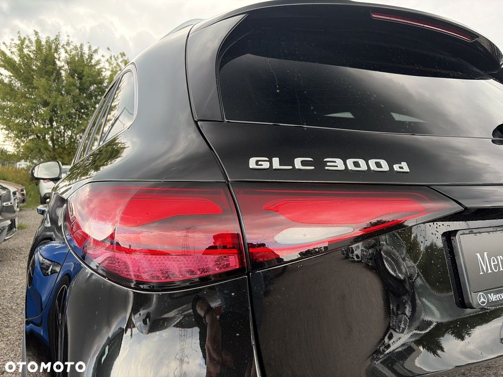Mercedes-Benz GLC 300 d mHEV 4-Matic AMG Line - 18