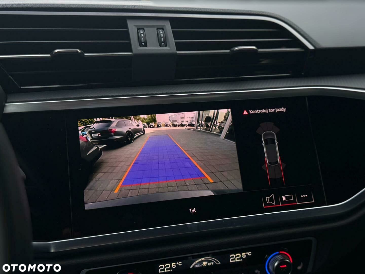 Audi Q3 - 23