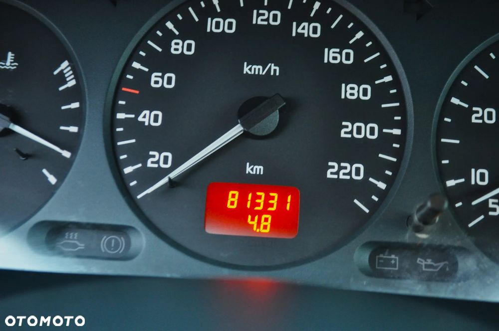 Renault Megane 1.6 RN - 29