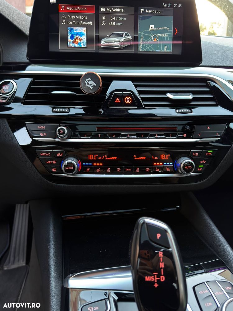 BMW Seria 5 520d xDrive AT - 13