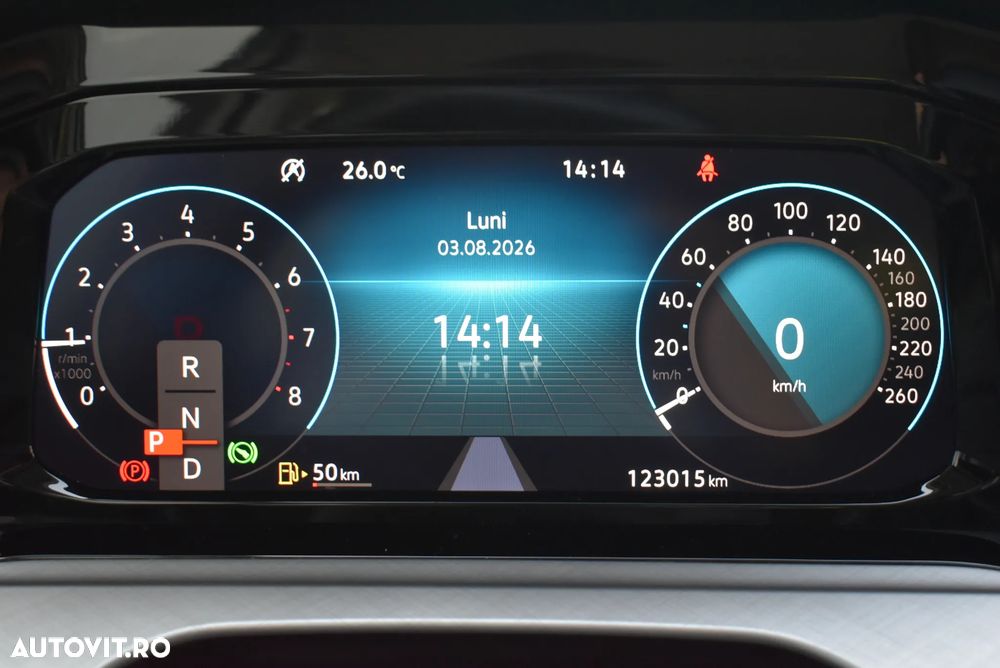 Volkswagen Golf 1.0 eTSI DSG MHEV Life - 6